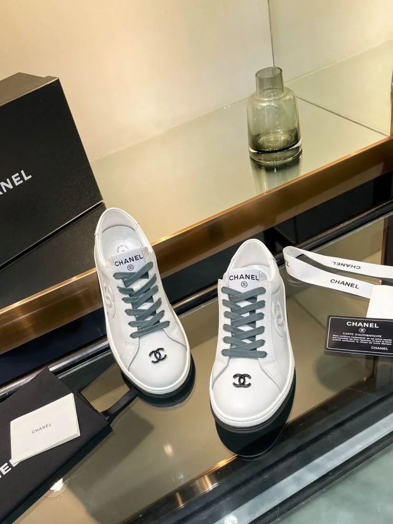 Chanel Low Shoes Trendsetting 18126
