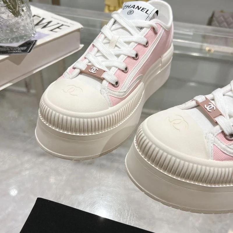 TechFriendly Chanel Low Shoes 18115