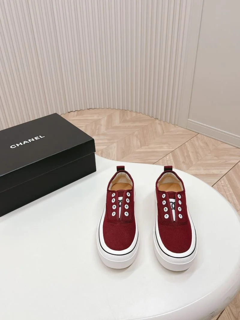 Chanel Low Shoes TechFriendly 18098