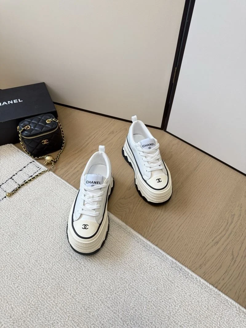 Vibrant Chanel Low Shoes 18090