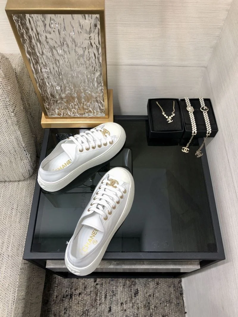 Premium Chanel Low Shoes 18020