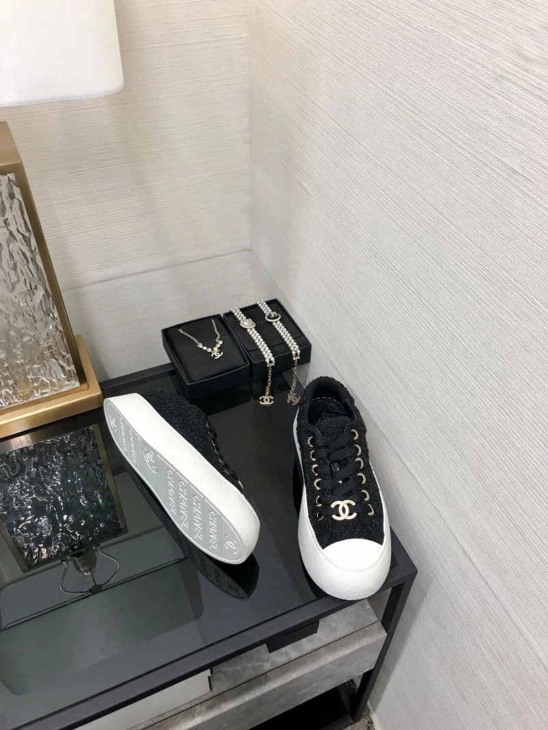 Chanel Low Shoes Affordable 18041