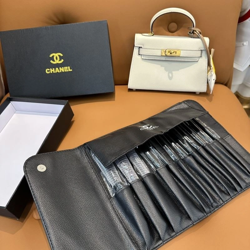 Chanel Makeup Brushe WrinkleFree 267585