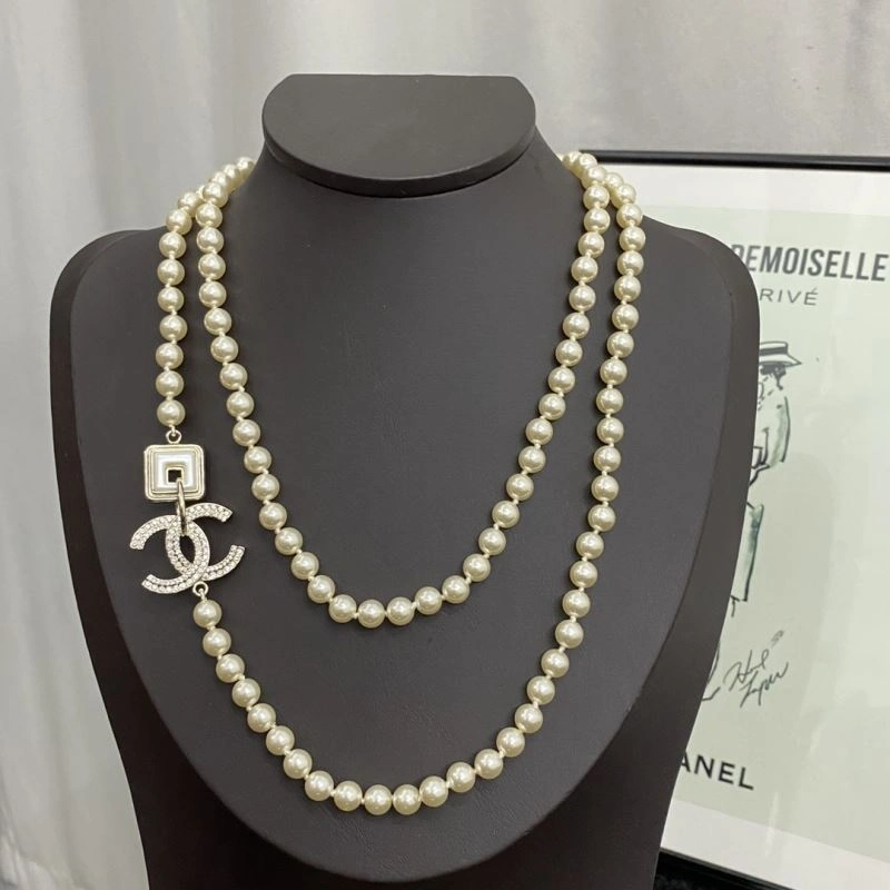 Tailored Chanel Necklaces 231009