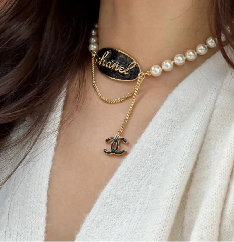 Chanel Necklaces EyeCatching 230993