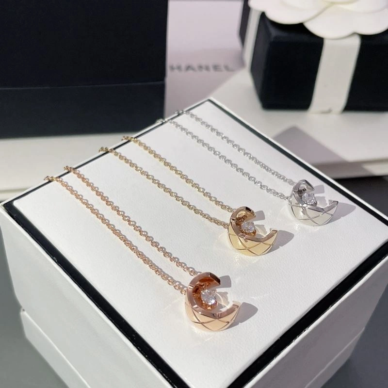 Unisex Chanel Necklaces 231010