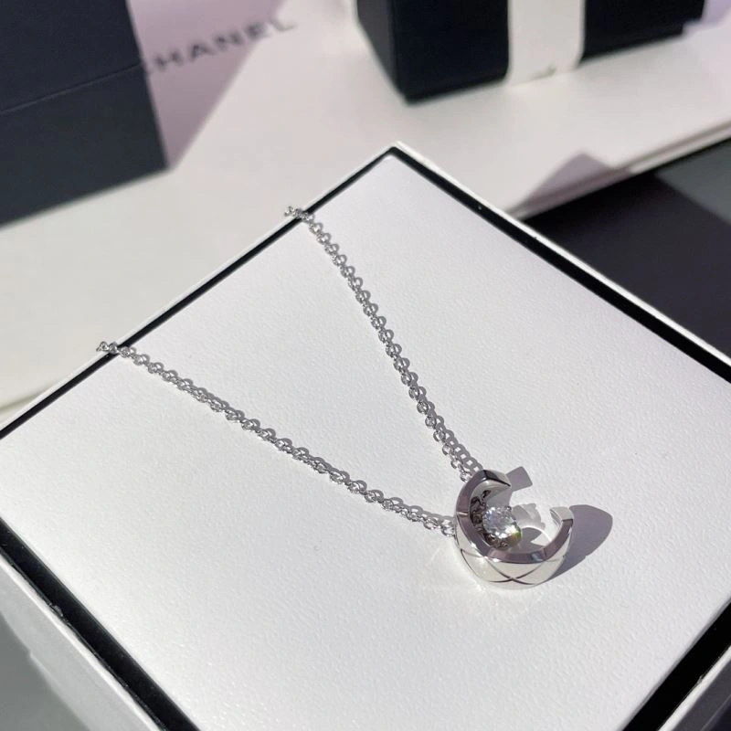 Unisex Chanel Necklaces 231010