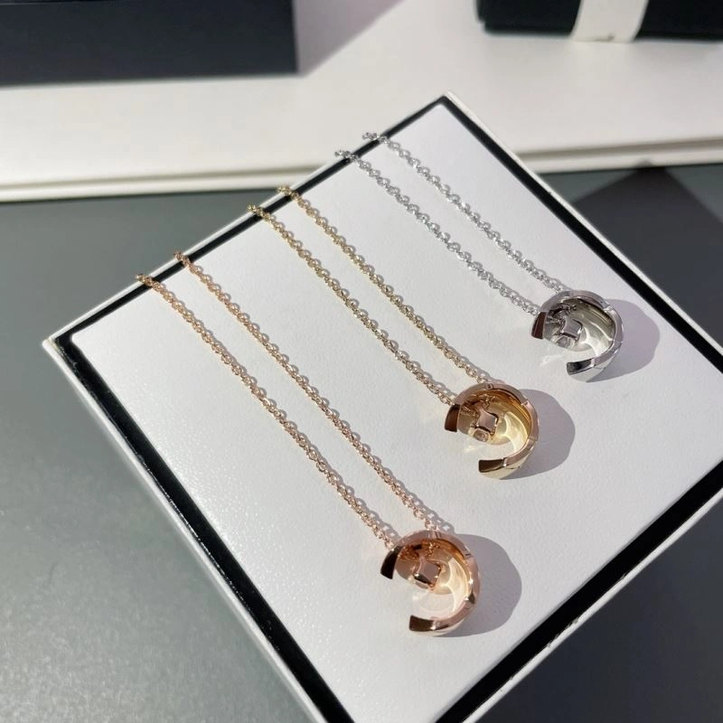 Unisex Chanel Necklaces 231010