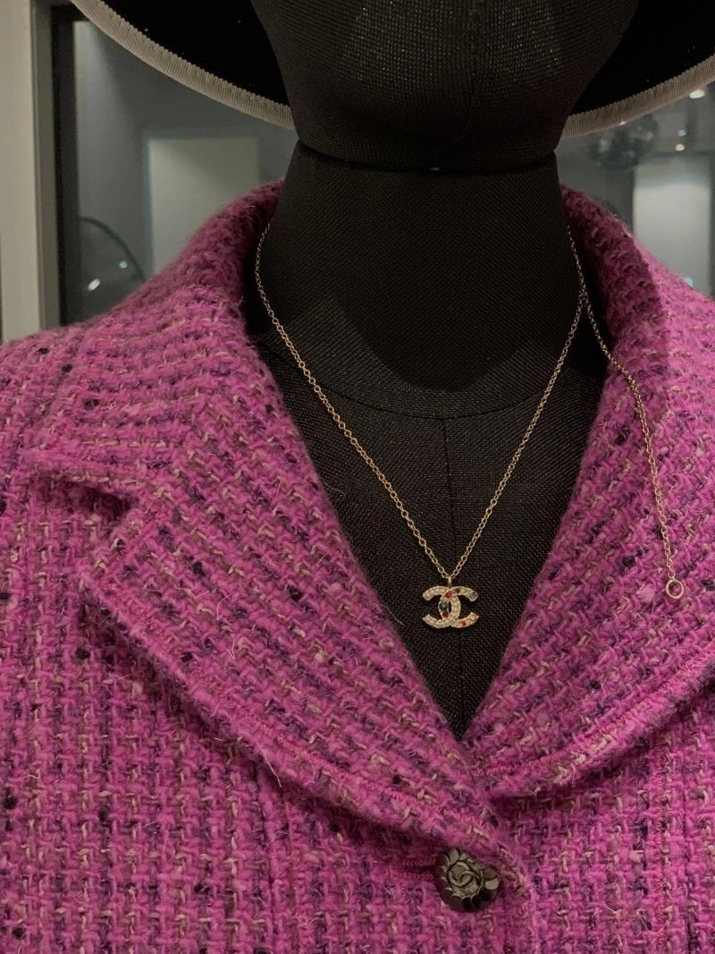 Trendy Chanel Necklaces 231049