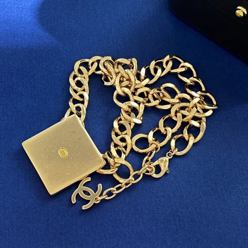 Casual Chanel Necklaces 230983