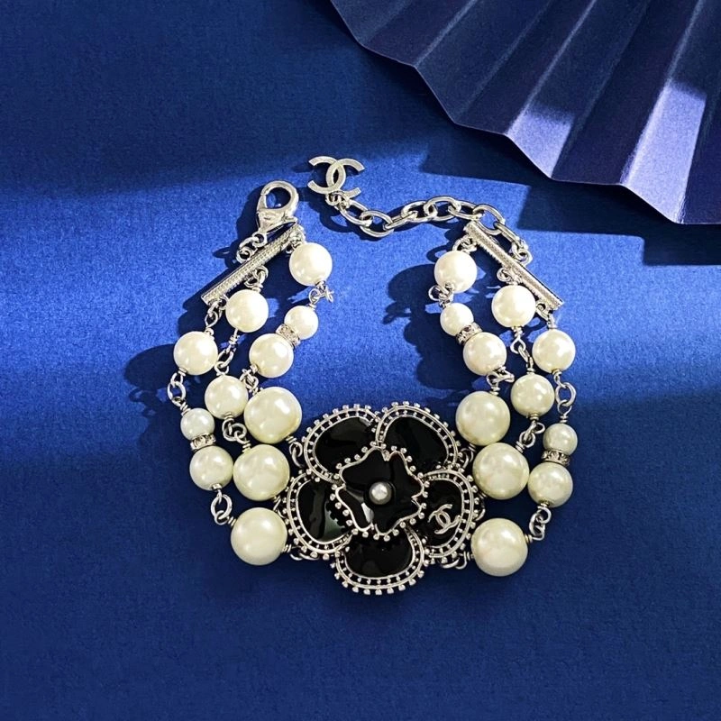 Attractive Chanel Necklaces 231048