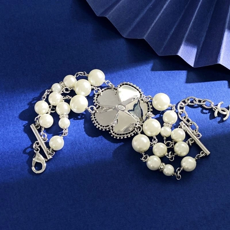 Attractive Chanel Necklaces 231048