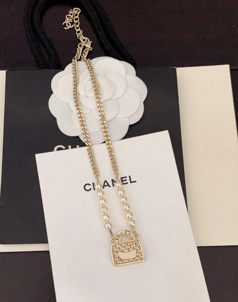 Chanel Necklaces Effortless 230979