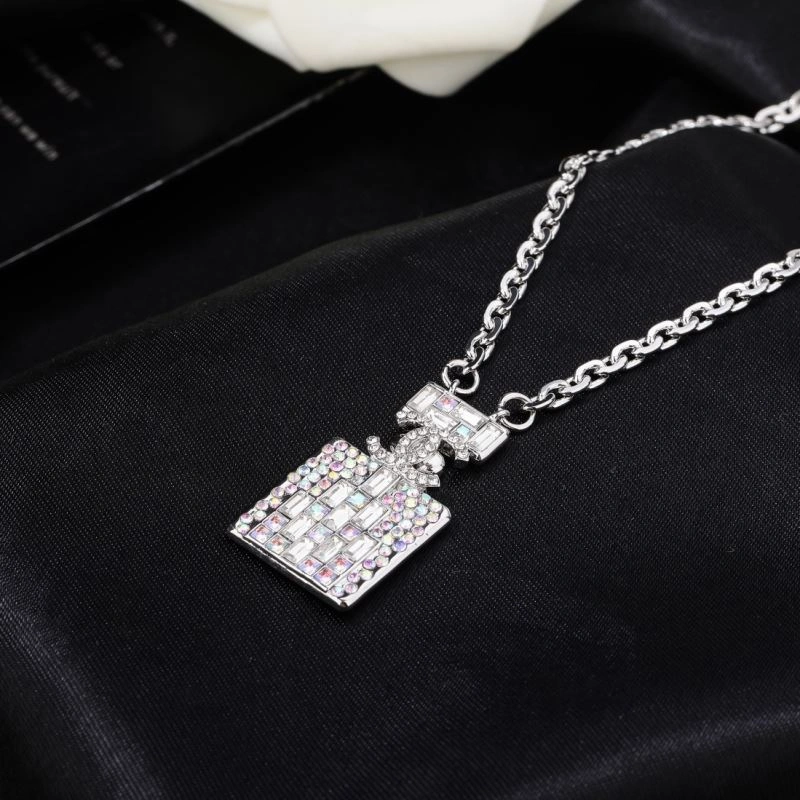 Chanel Necklaces Breathable 230955