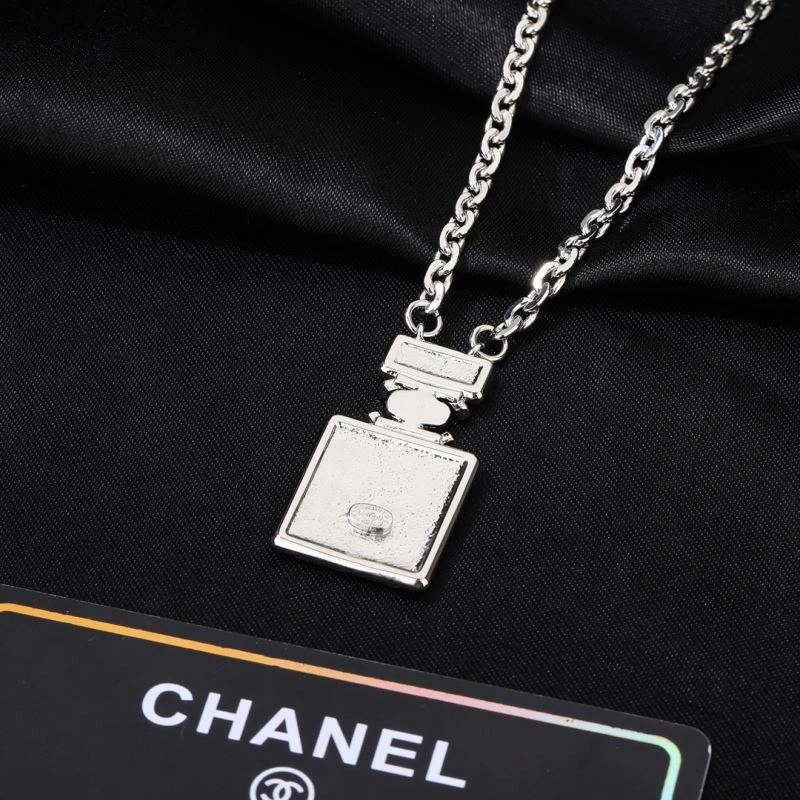 Chanel Necklaces Breathable 230955