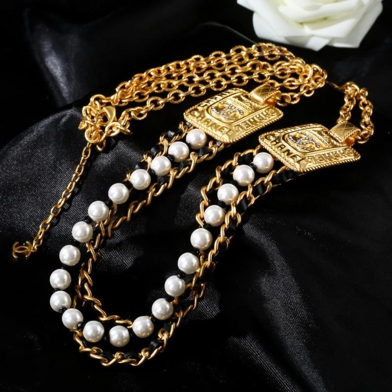 Classic Chanel Necklaces 231064