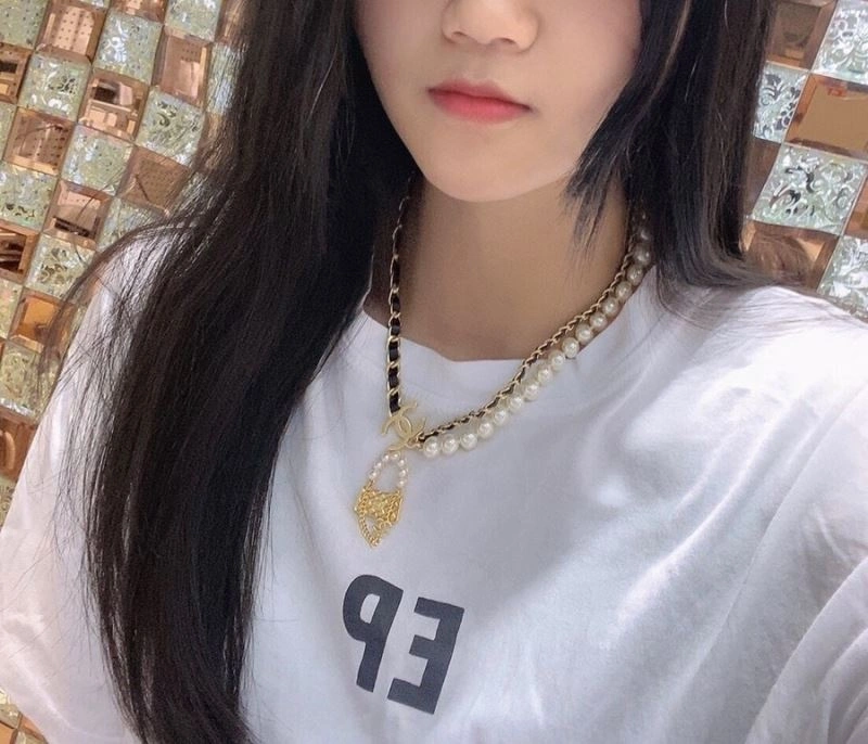 Chanel Necklaces Trendsetting 230980