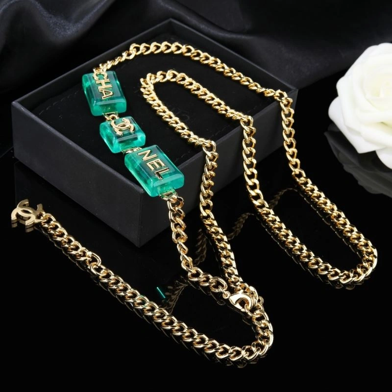 Chanel Necklaces Effortless 231011