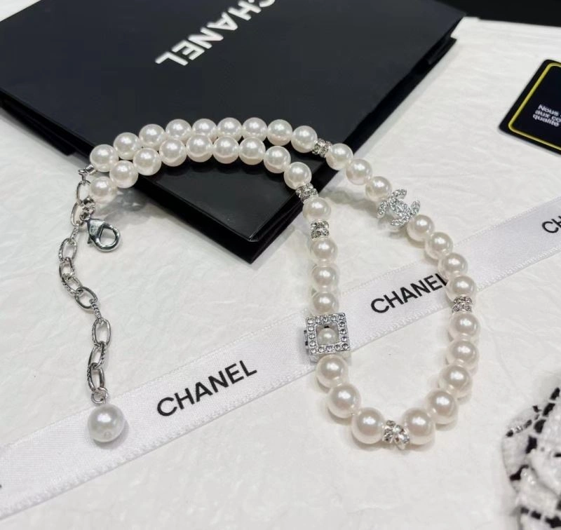 Classic Chanel Necklaces 230919