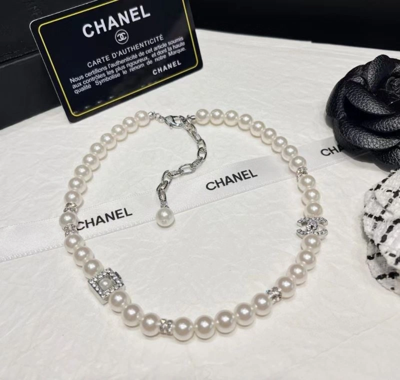 Classic Chanel Necklaces 230919