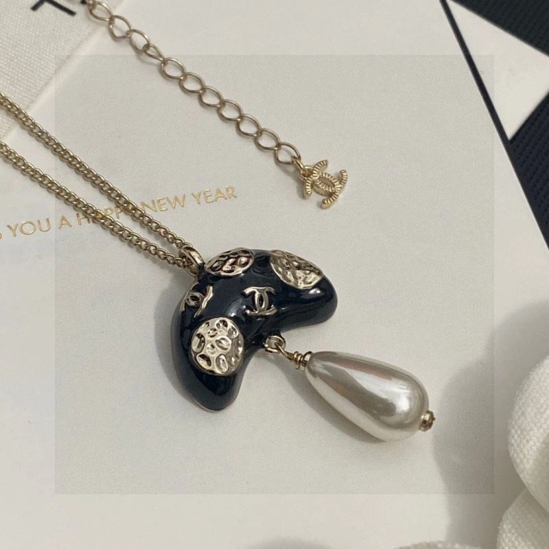 Chanel Necklaces WellDesigned 230922