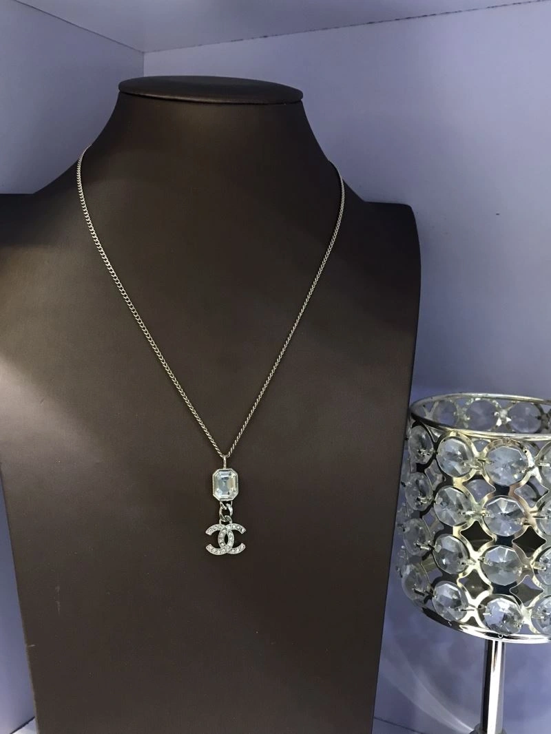 Chanel Necklaces Durable 230946