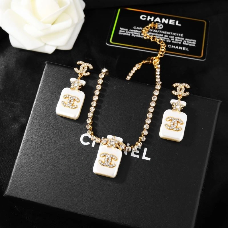 ComfortFit Chanel Necklaces 230895