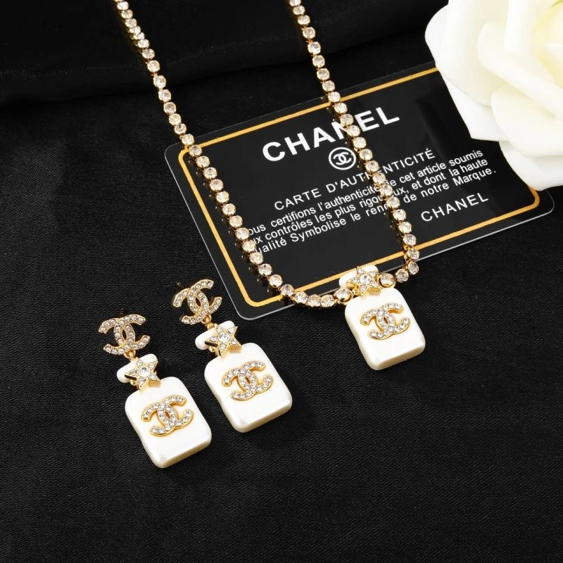 ComfortFit Chanel Necklaces 230895