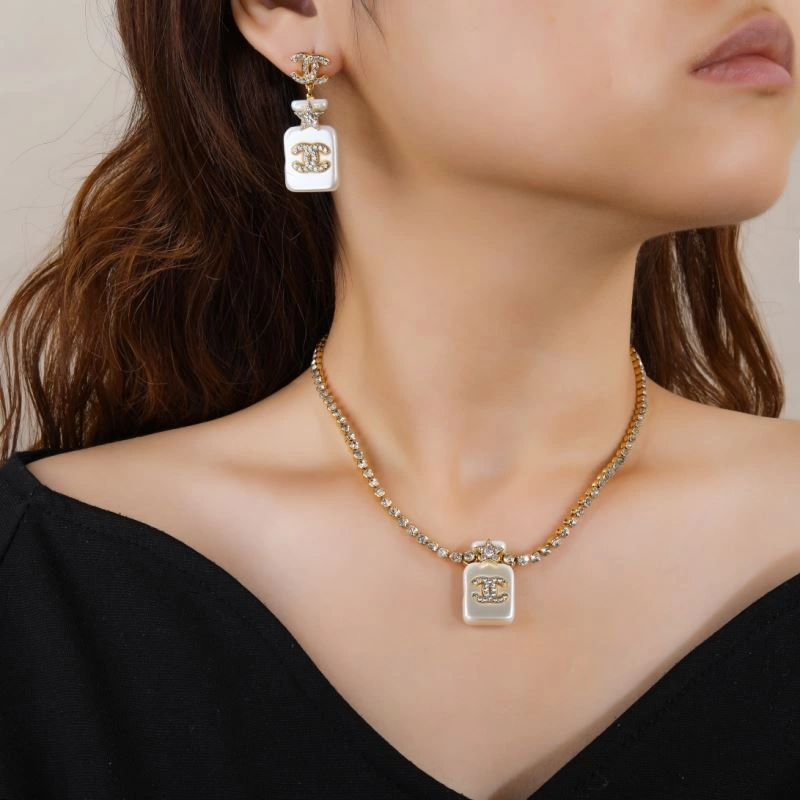ComfortFit Chanel Necklaces 230895