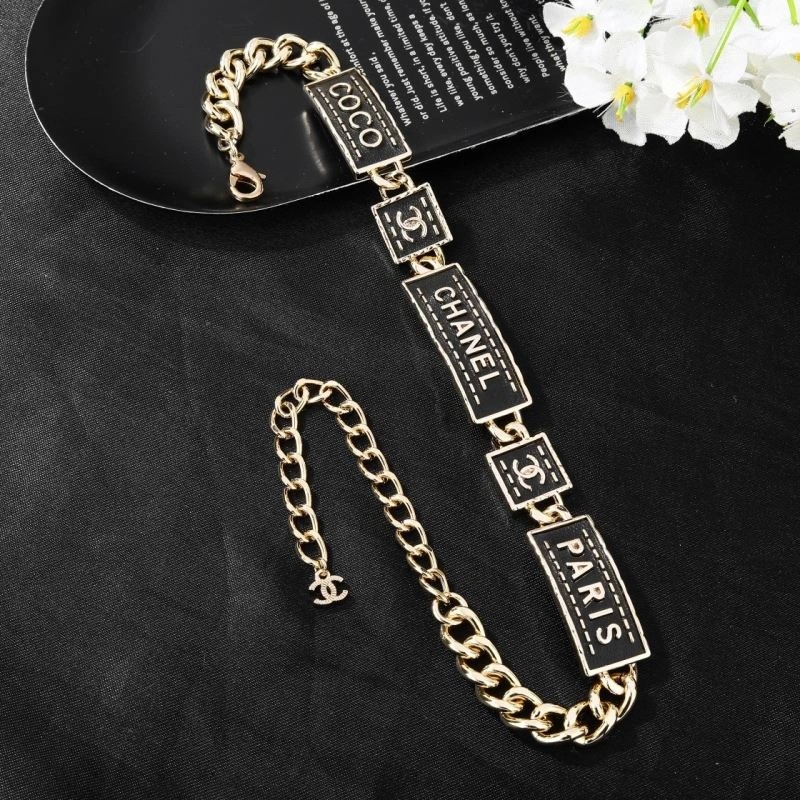 Compact Chanel Necklaces 230898
