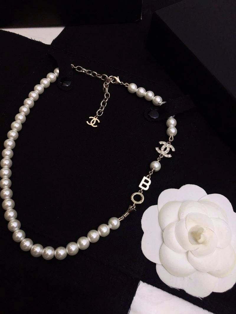WellDesigned Chanel Necklaces 230923