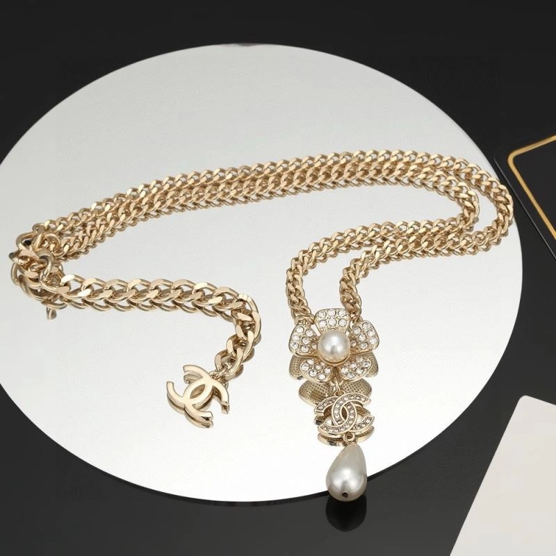 Chanel Necklaces Vibrant 230918