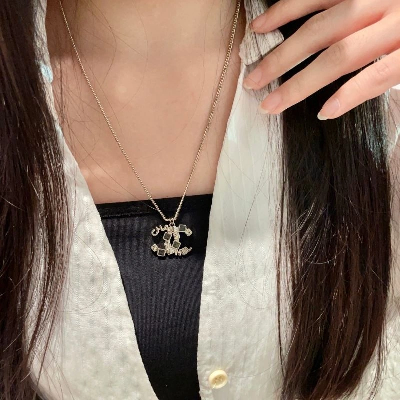 Chanel Necklaces TravelReady 230529