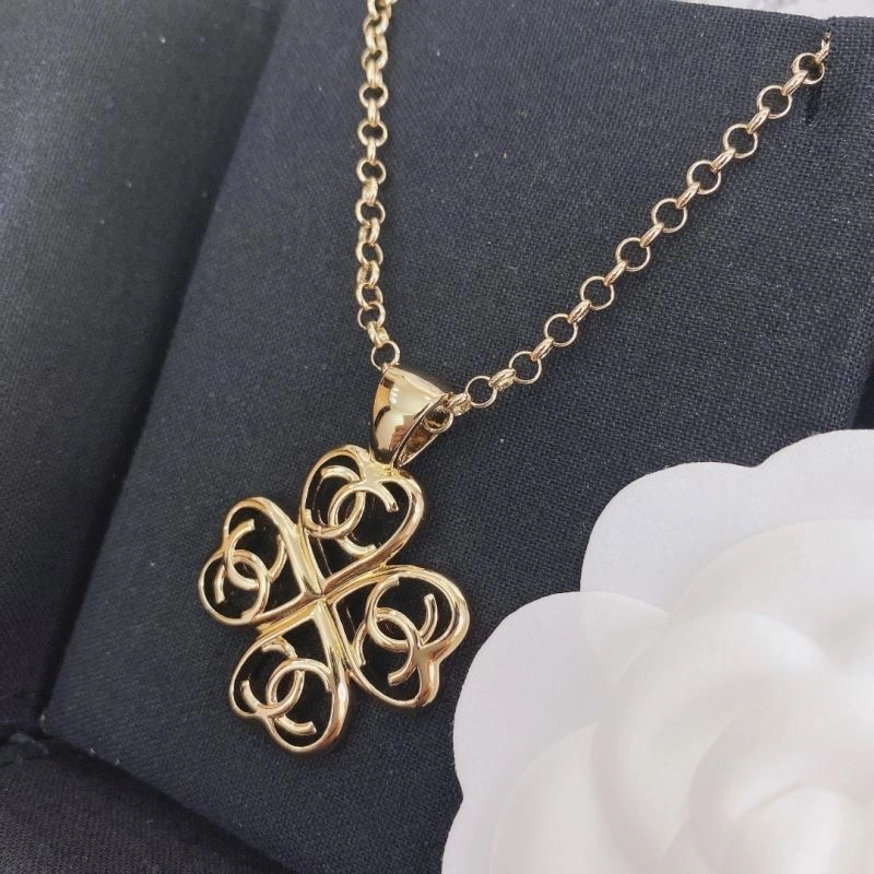 Chanel Necklaces Unisex 230485