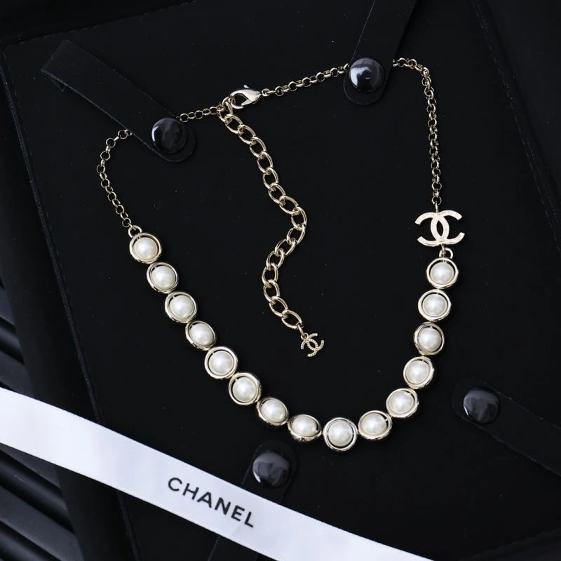 Timeless Chanel Necklaces 230465