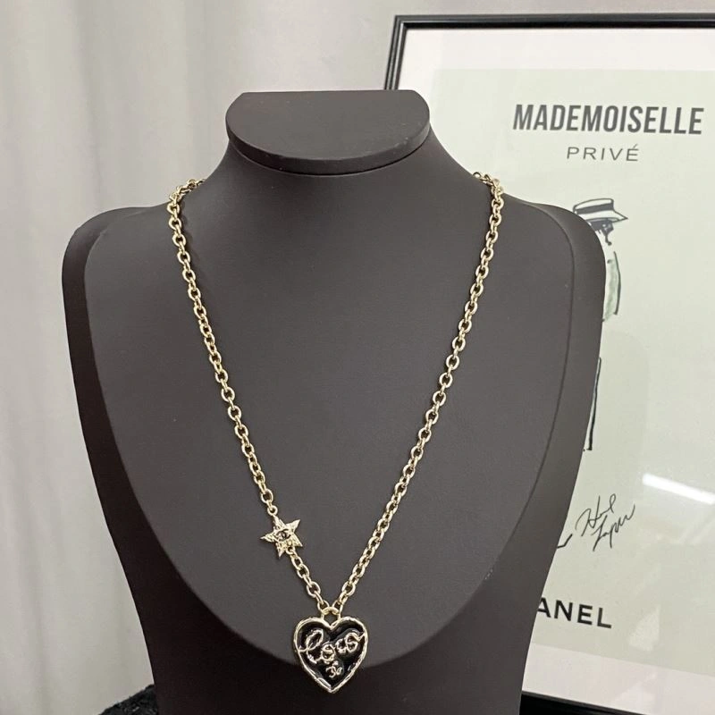 Chanel Necklaces Supportive 230475