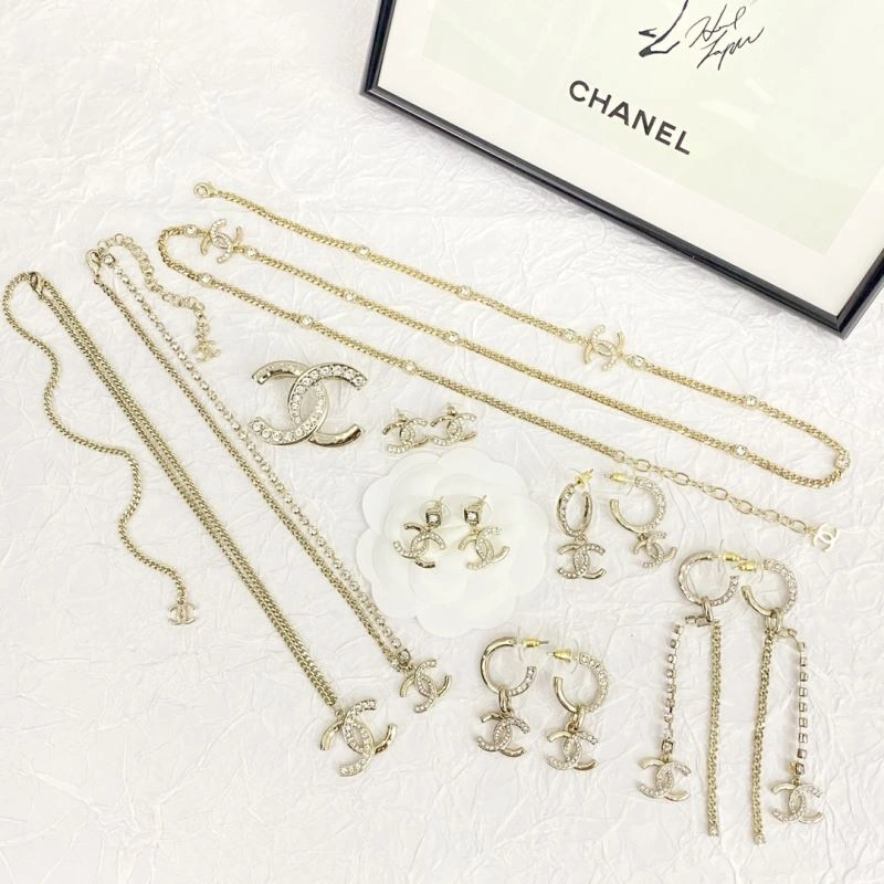 ZipUp Chanel Necklaces 230446