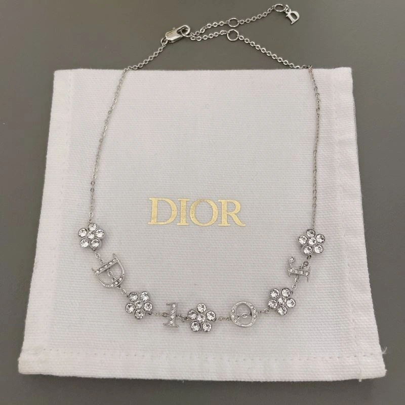 Chanel Necklaces OnTrend 230421