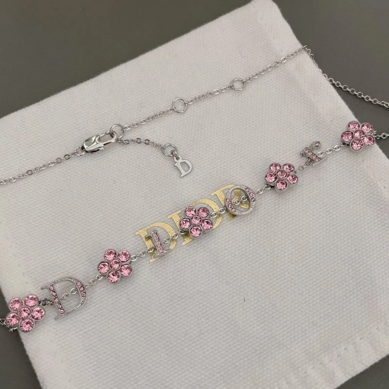 Chanel Necklaces OnTrend 230421