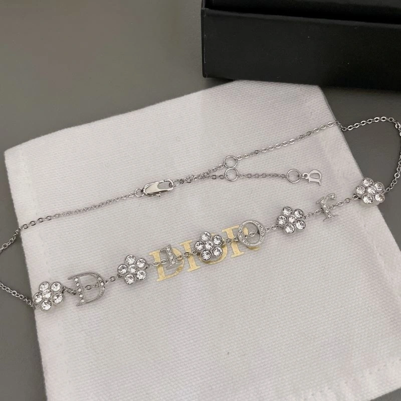 Chanel Necklaces OnTrend 230421