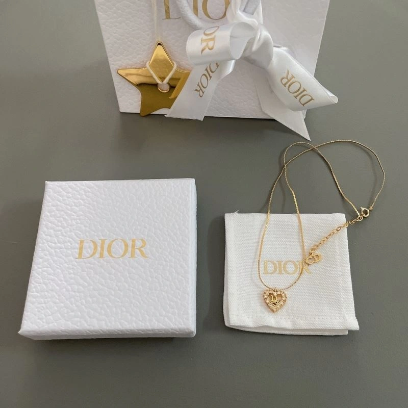 FreshLook Chanel Necklaces 230425