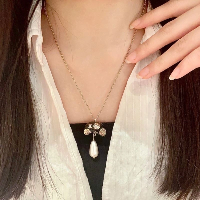 EasyMatch Chanel Necklaces 230420