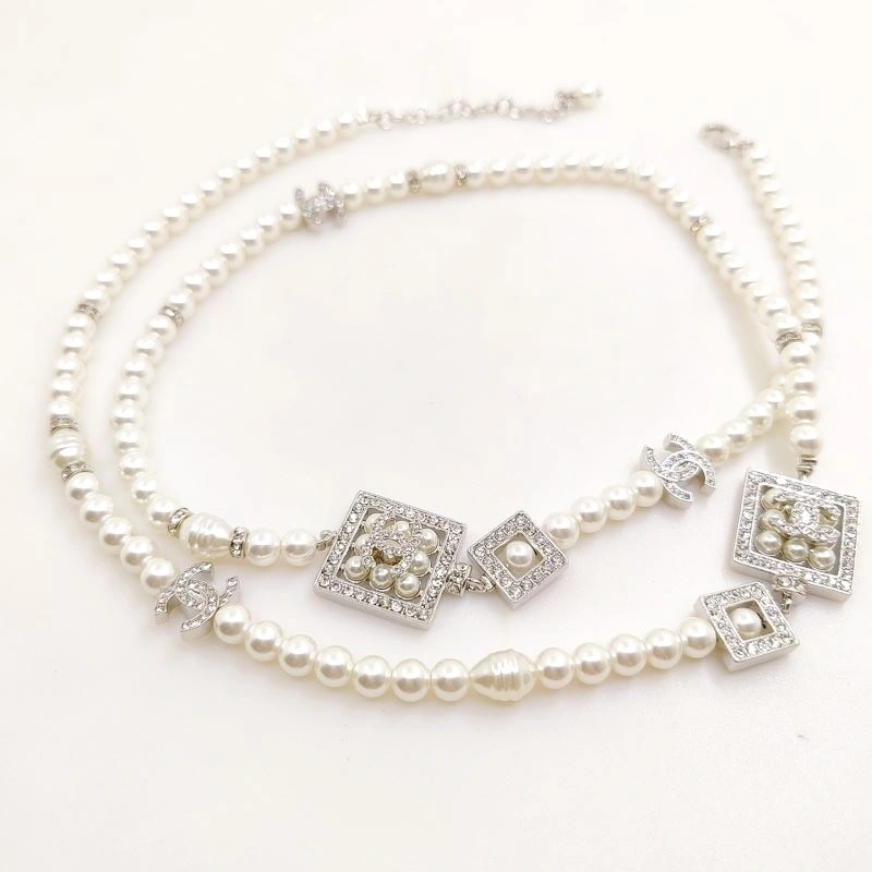 Youthful Chanel Necklaces 230388