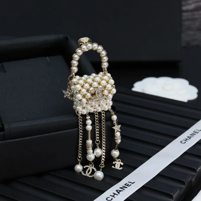 Flexible Chanel Necklaces 230405