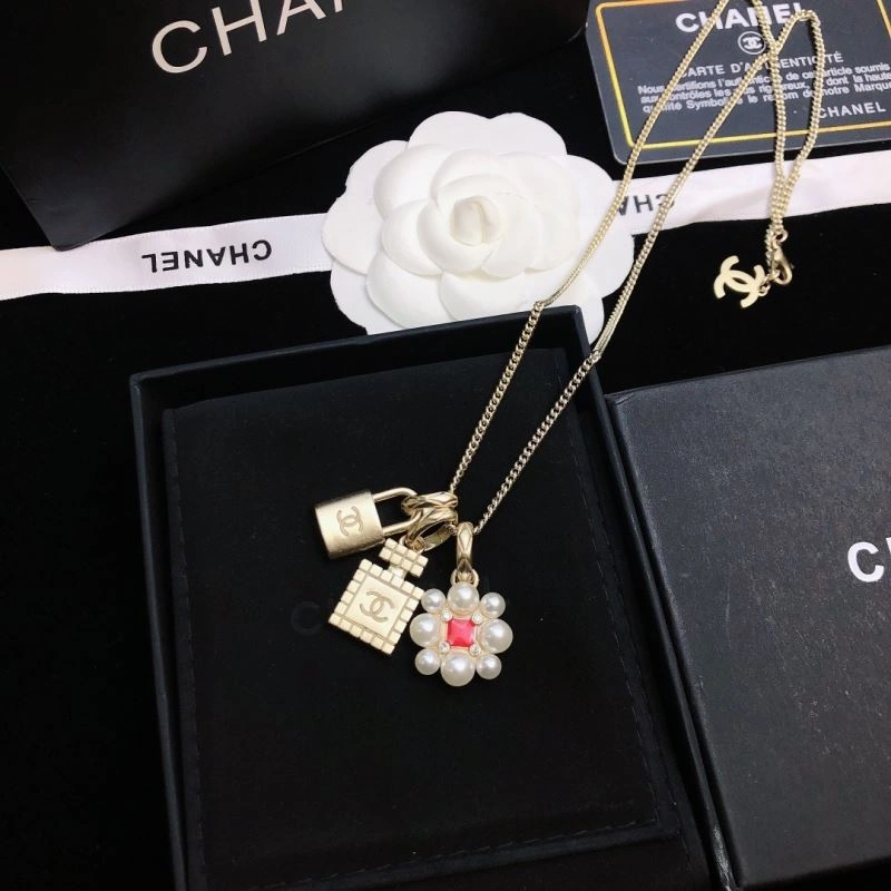 WeatherProof Chanel Necklaces 230383