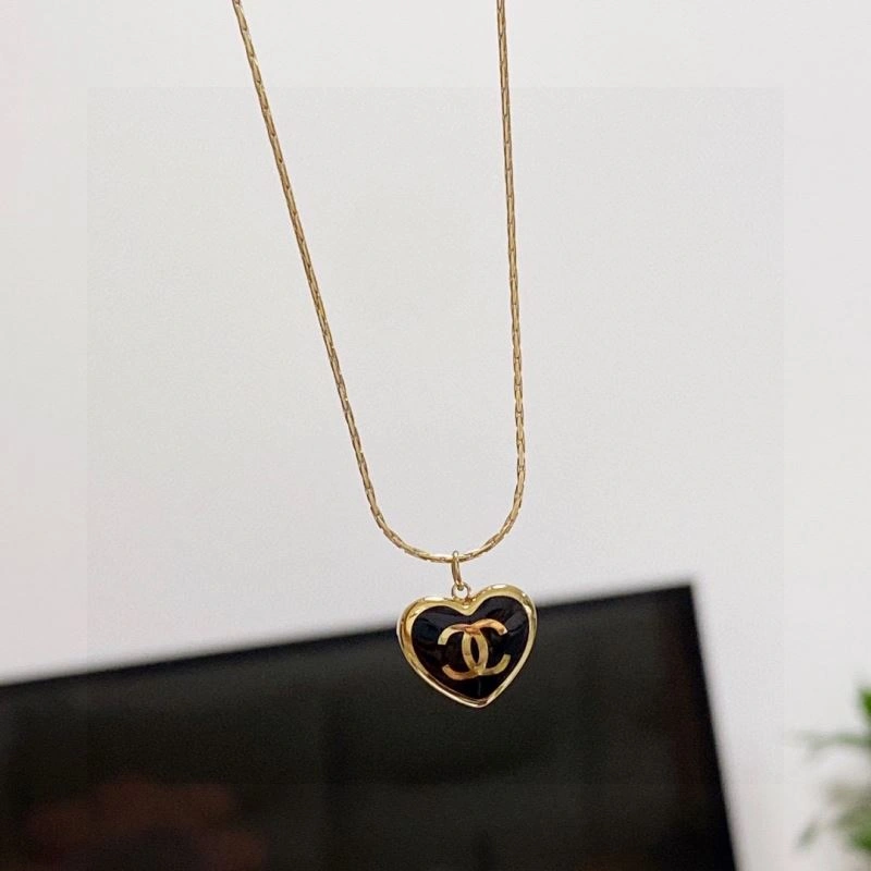 Chanel Necklaces Sleek 232099