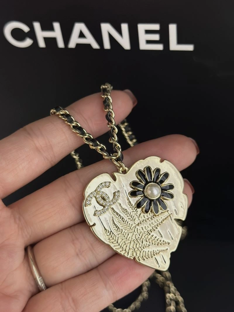 Chanel Necklaces Snug 232156