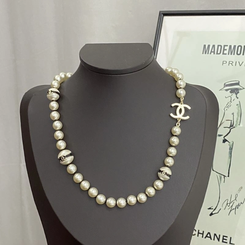 Chanel Necklaces Contemporary 232070
