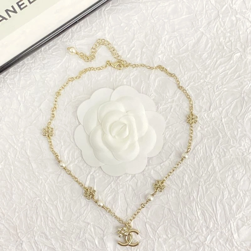 Chanel Necklaces ModernLook 232034