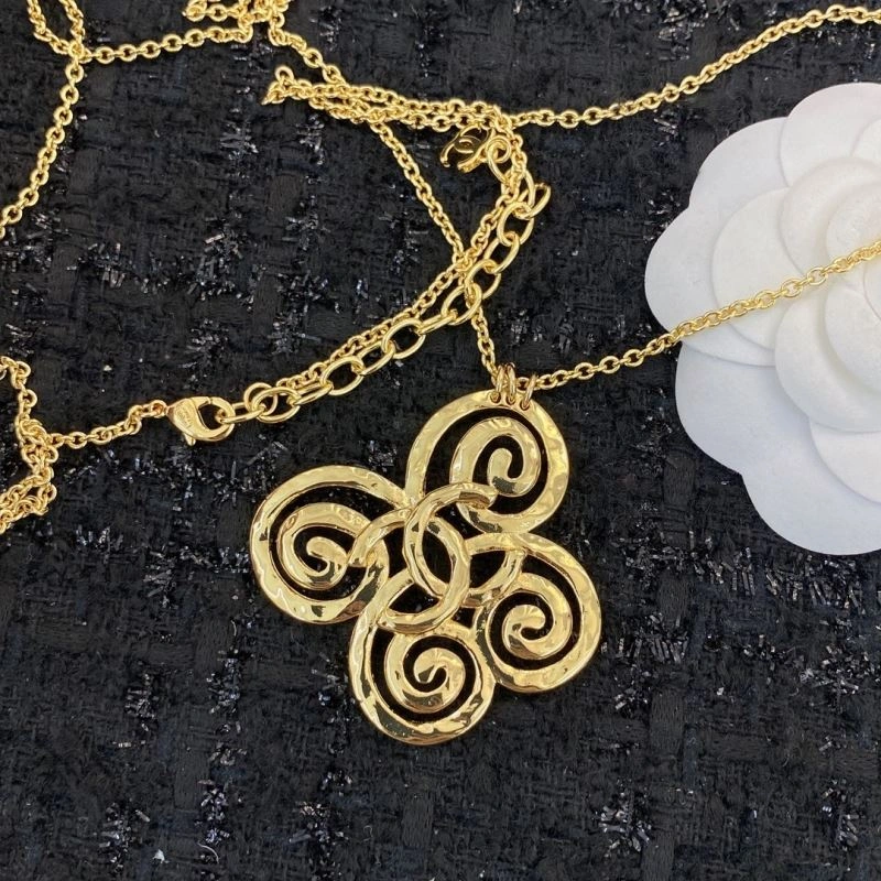 Popular Chanel Necklaces 232009